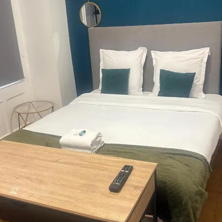 Modern Bright And Fully Renovated * Paris
